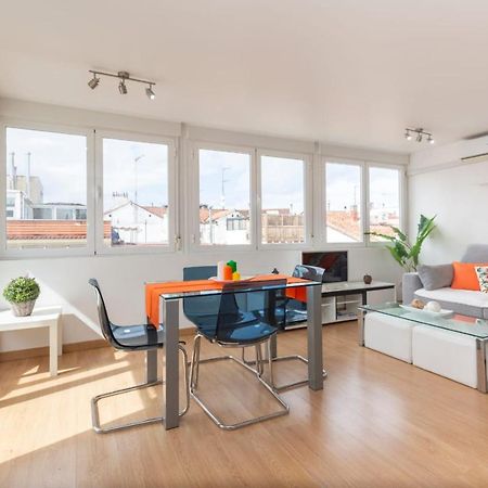Apartamento Atico Las Letras - Alojamiento De Temporada Мадрид Екстер'єр фото