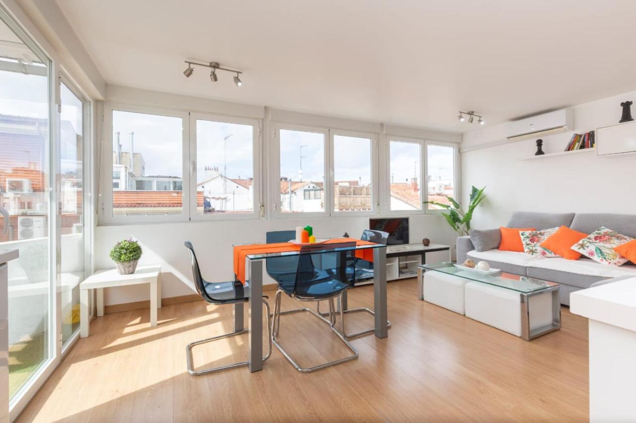 Apartamento Atico Las Letras - Alojamiento De Temporada Мадрид Екстер'єр фото