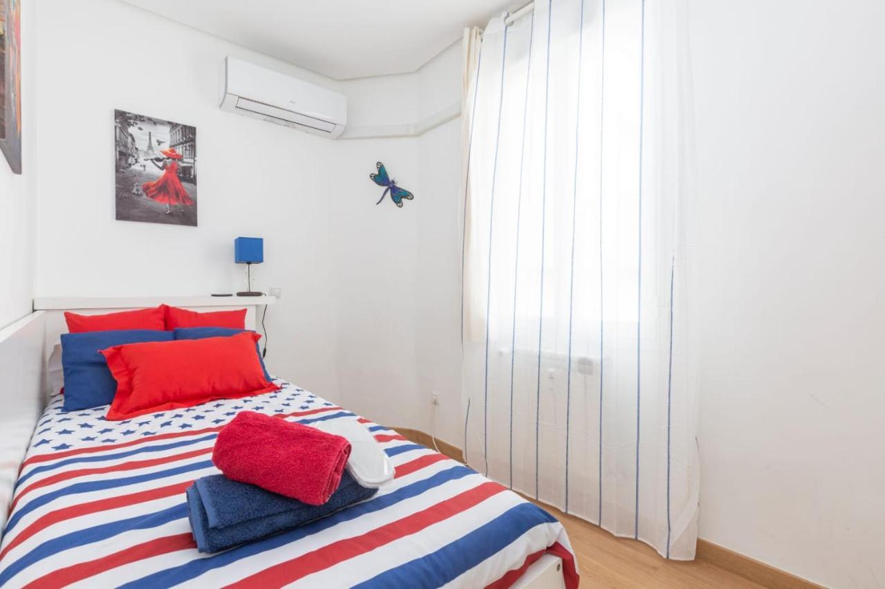 Apartamento Atico Las Letras - Alojamiento De Temporada Мадрид Екстер'єр фото